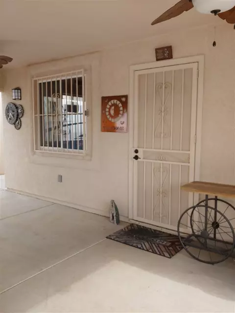 12741 E 47 Ln, Yuma, AZ 85367 photo 2