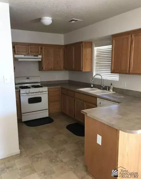 8713 E 24 Ln, Yuma, AZ 85365 photo 3
