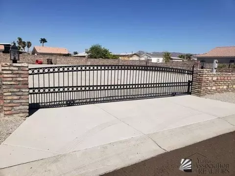 13398 E 55 Dr, Yuma, AZ 85367 photo 1