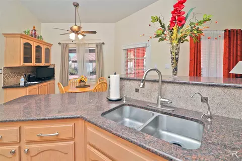 7724 E Lorenzo Ln, Yuma, AZ 85365 photo 8