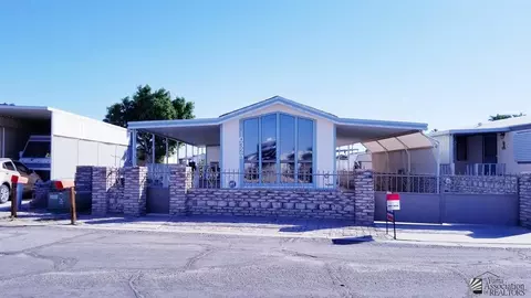 10329 E 31 St, Yuma, AZ 85365 photo 1