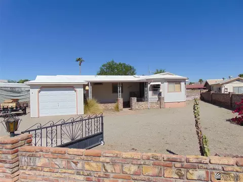 13476 E 45 Dr, Yuma, AZ 85367 photo 1