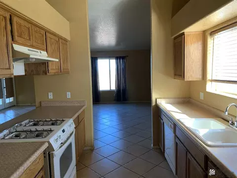 8710 E 24 Pl, Yuma, AZ 85365 photo 4