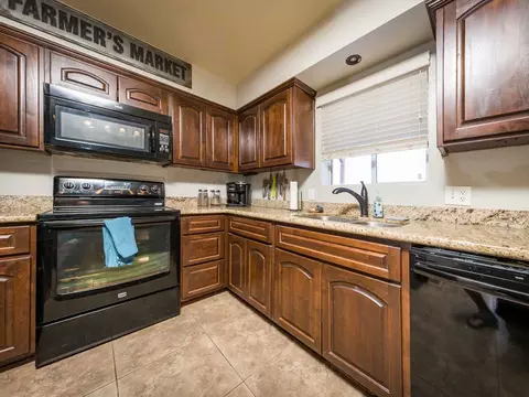 6184 E 43 St, Yuma, AZ 85365 photo 8
