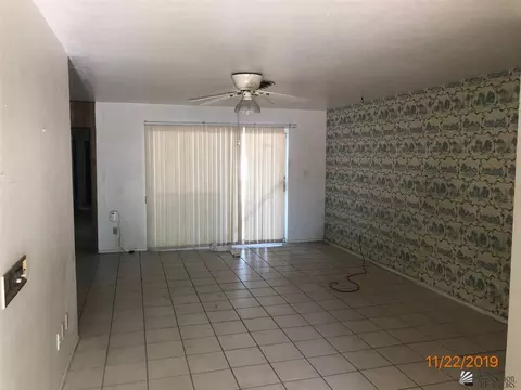 352 E 30 St, Yuma, AZ 85364 photo 2
