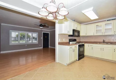 921 E 26 St, Yuma, AZ 85365 photo 6
