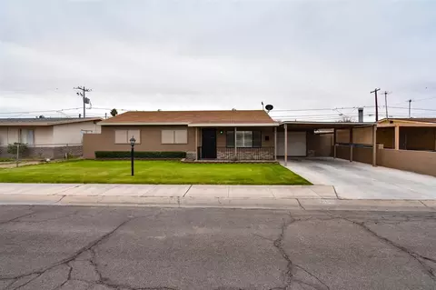 921 E 26 St, Yuma, AZ 85365 photo 1