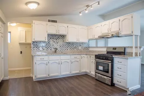 274 E 25 St, Yuma, AZ 85364 photo 5