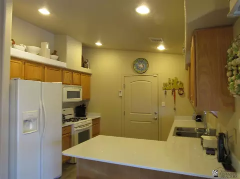 13723 E 44 Dr, Yuma, AZ 85367 photo 4