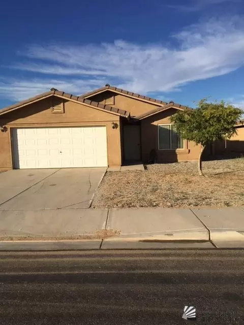 7152 E 37 St, Yuma, AZ 85365 photo 1