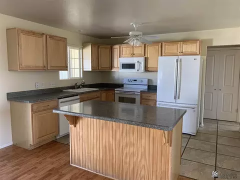 1602 E 27 St, Yuma, AZ 85365 photo 2