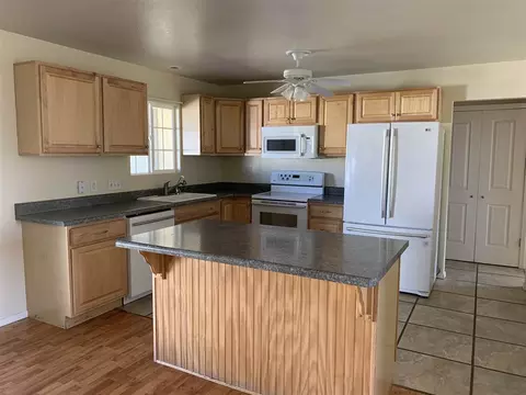 1602 E 27 St, Yuma, AZ 85365 photo 2