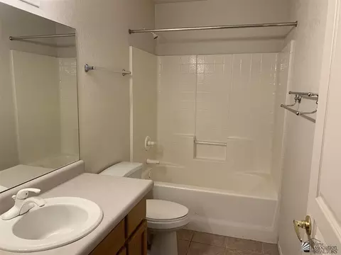 8038 E Topeka Pl, Yuma, AZ 85365 photo 9