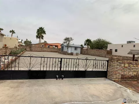 13883 E 46 Dr, Yuma, AZ 85367 photo 2