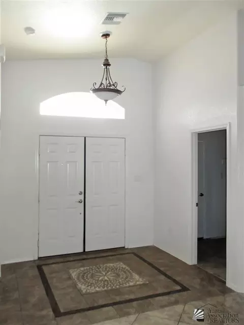 10604 E 34 St, Yuma, AZ 85365 photo 2