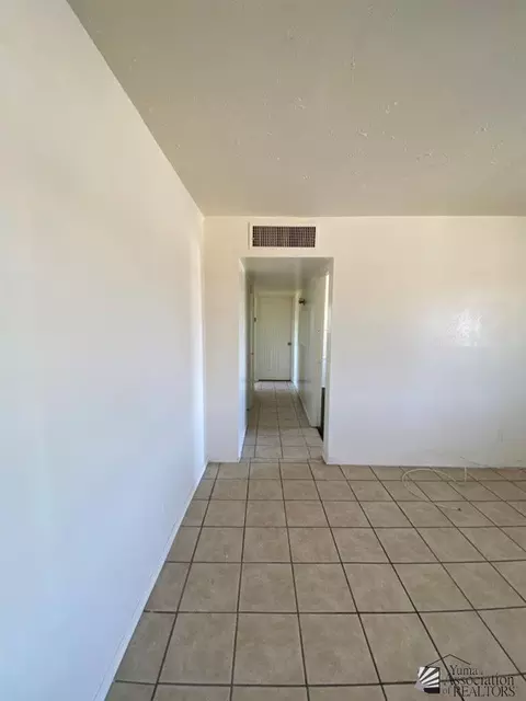 911 E 24 Pl, Yuma, AZ 85365 photo 4