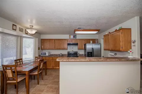 6335 E 44th Pl, Yuma, AZ 85365 photo 12