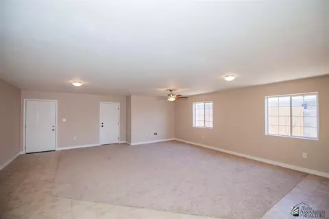 123 E 25 St, Yuma, AZ 85364 photo 2