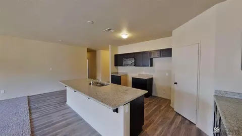 7835 E 43 St, Yuma, AZ 85365 photo 6
