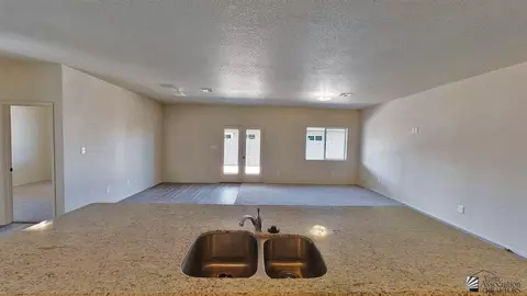 7835 E 43 St, Yuma, AZ 85365 photo 7