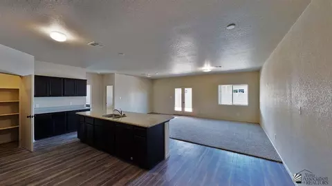 7835 E 43 St, Yuma, AZ 85365 photo 2