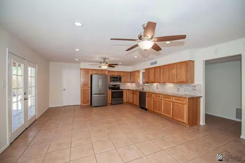 1593 E Ocotillo Ct, Yuma, AZ 85365 photo 4