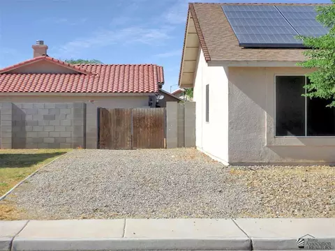 6326 E 41 Ln, Yuma, AZ 85365 photo 2