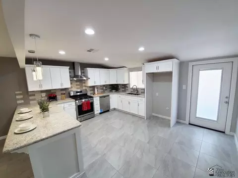 733 E 25 Pl, Yuma, AZ 85365 photo 2