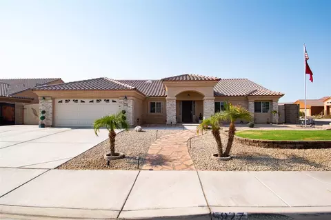 5827 E 39 St, Yuma, AZ 85365 photo 1