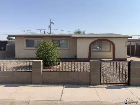915 E 24 Pl, Yuma, AZ 85365 photo 1