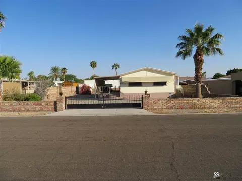 13572 E 45 Dr, Yuma, AZ 85367 photo 1