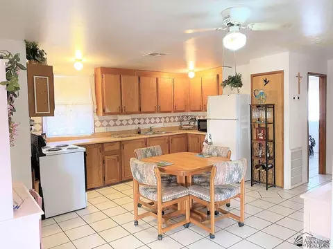 13328 E 43 St, Yuma, AZ 85367 photo 4