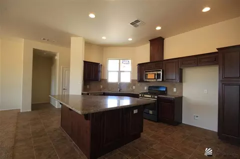 7883 E 38 St, Yuma, AZ 85365 photo 4