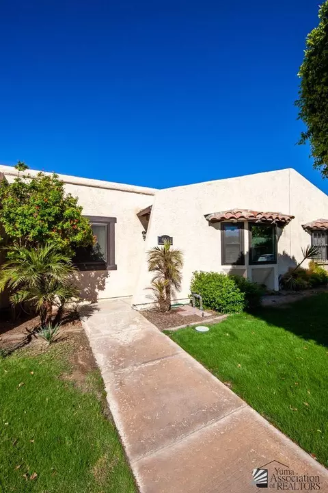 610 E 26 St, Yuma, AZ 85365 photo 2