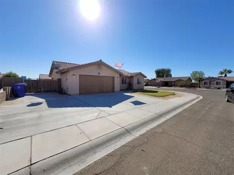 11137 E 24 Pl #11137 E 24TH PL, Yuma, AZ 85367 photo 2