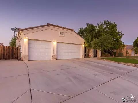 5884 E 39 Pl, Yuma, AZ 85365 photo 2