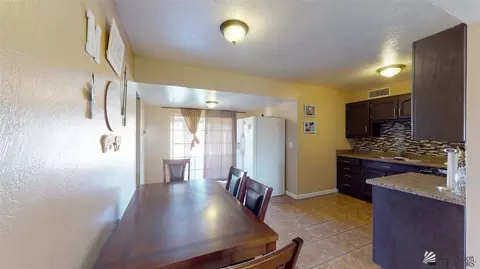 912 E 26 St, Yuma, AZ 85365 photo 5