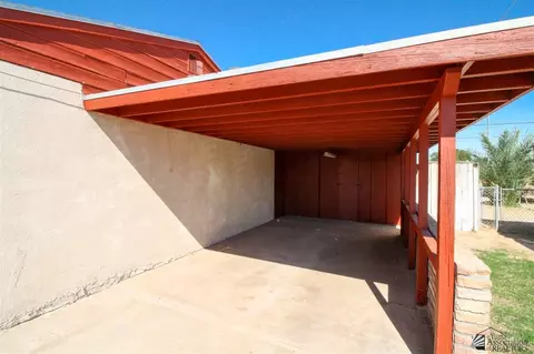 924 E 24 Pl, Yuma, AZ 85365 photo 3