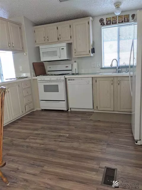 13651 E 53 Dr, Yuma, AZ 85367 photo 5