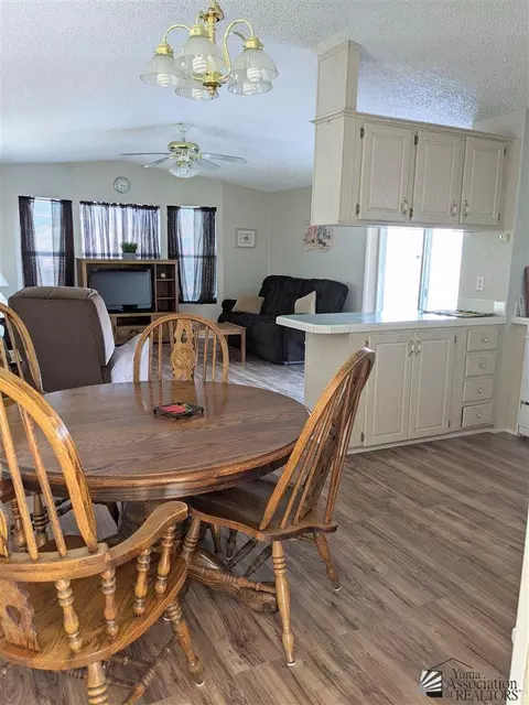 13651 E 53 Dr, Yuma, AZ 85367 photo 4