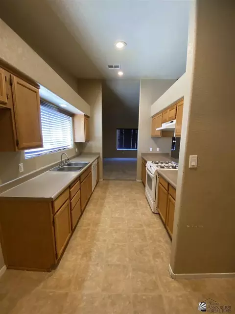 8644 E 25 St, Yuma, AZ 85365 photo 4