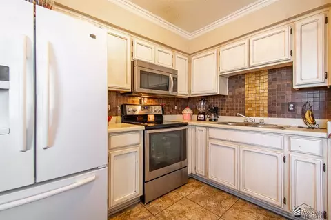 2149 S 40 Dr, Yuma, AZ 85364 photo 8