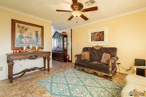 2149 S 40 Dr, Yuma, AZ 85364 photo 2