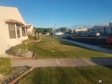 564 E 25 Pl, Yuma, AZ 85365 photo 3