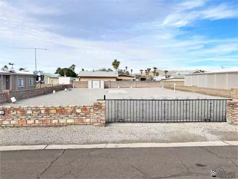 13202 E 41 Dr, Yuma, AZ 85367 photo 1
