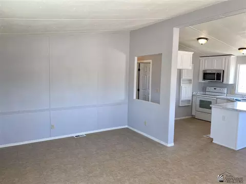 9459 E Saddle Dr, Yuma, AZ 85365 photo 2