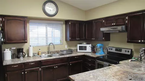 10392 E 37 St, Yuma, AZ 85365 photo 9