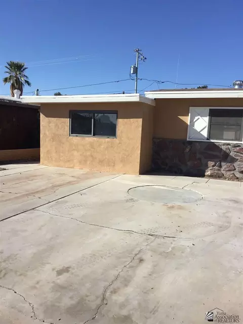 360 E 26 Pl, Yuma, AZ 85364 photo 1