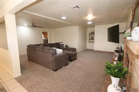 252 E 30 St, Yuma, AZ 85364 photo 4