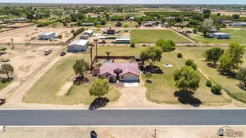 5177 E Mesa View St, Yuma, AZ 85365 photo 2